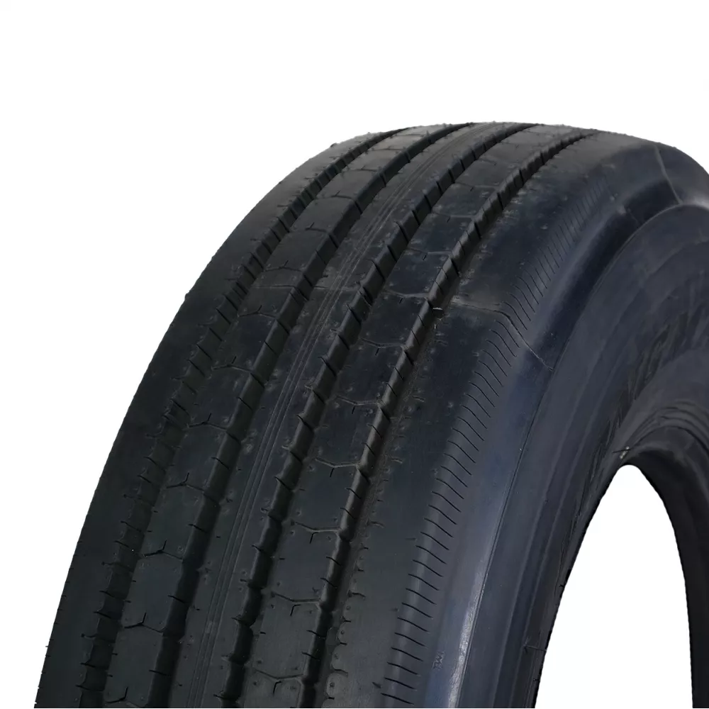 Грузовая шина 295/80 R22,5 Long March LM-216 18PR в Ялуторовске